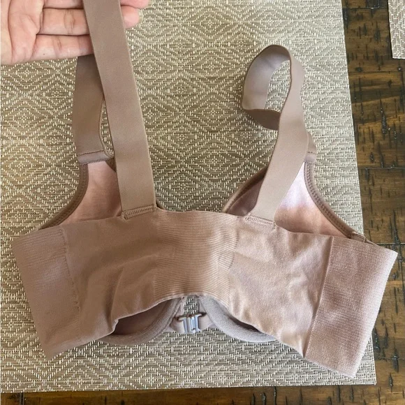 Spanx's full-coverage Bra-llelujah! - Picture 8 of 10